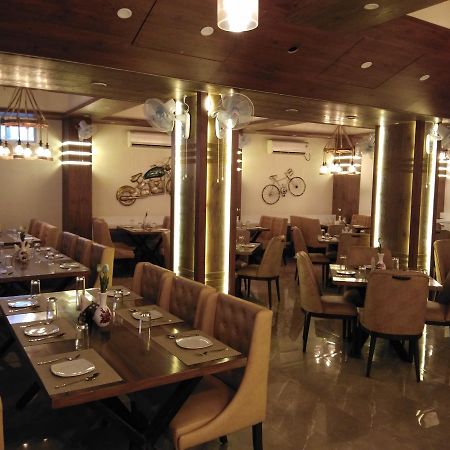 كاتيحار Hotel Khetan Palace المظهر الخارجي الصورة