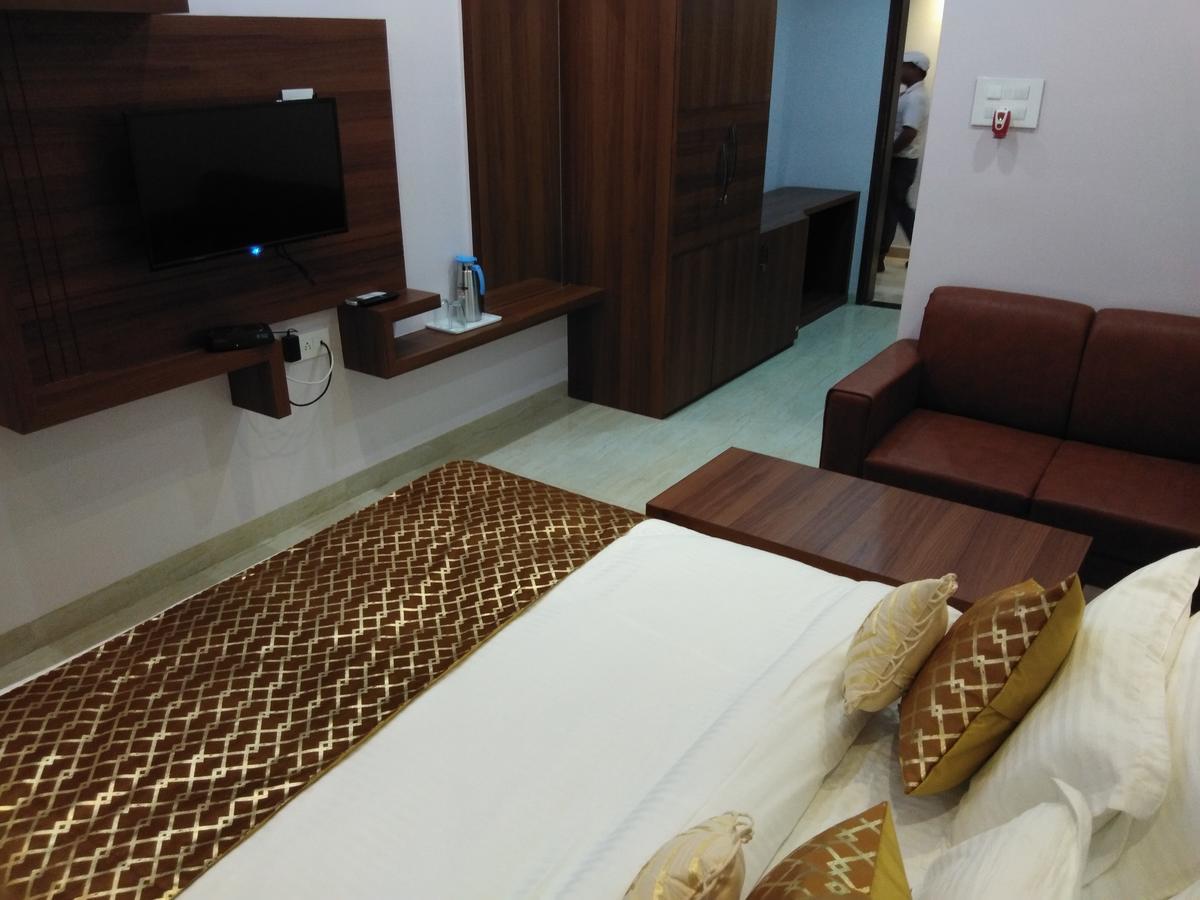 كاتيحار Hotel Khetan Palace المظهر الخارجي الصورة